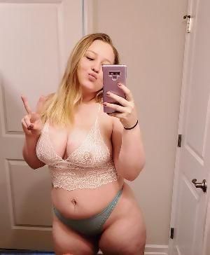 💦👄 Hey Love👄 I'm Online Now 💦👄 💦👄 I am Independent 32 years single attractive hispanic erotic bitch girlfriend girl ...